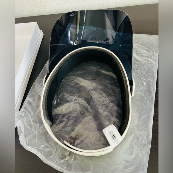 DiorPacific V1U Perspex and Rubber Visor - Picture 8 of 15